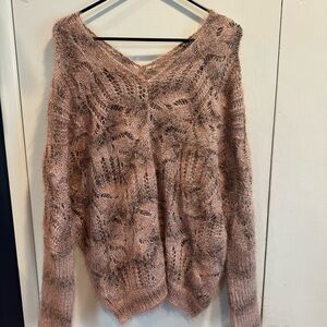 Elegant V-Neck Sweater in Soft Pink